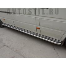 Sprinter 1998-2006 Подножки площадки труба с листом 53 мм длинная база