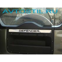 Defender Накладка верхняя на заднюю дверь хром надпись Defender