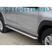 Hilux Пороги труба 60 мм с алюминиевым листом