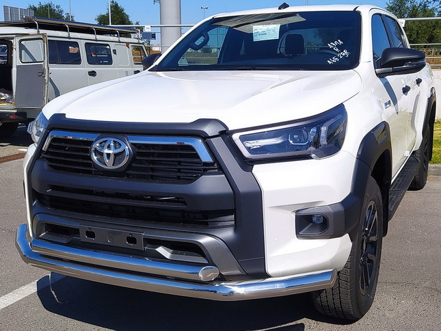   Toyota Hilux Black Onyx 2020