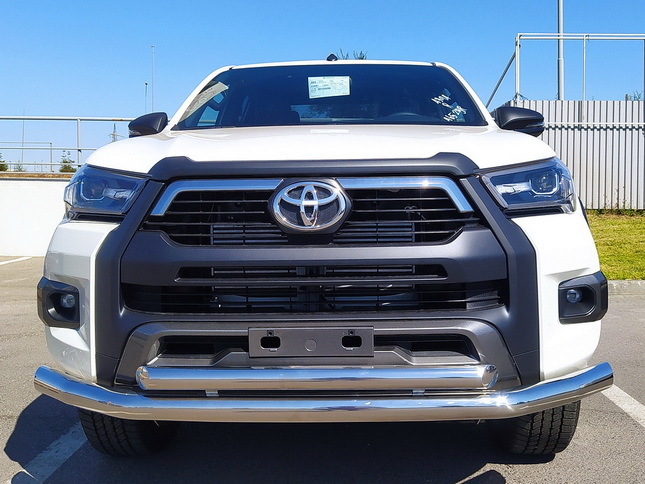   Toyota Hilux Black Onyx 2020