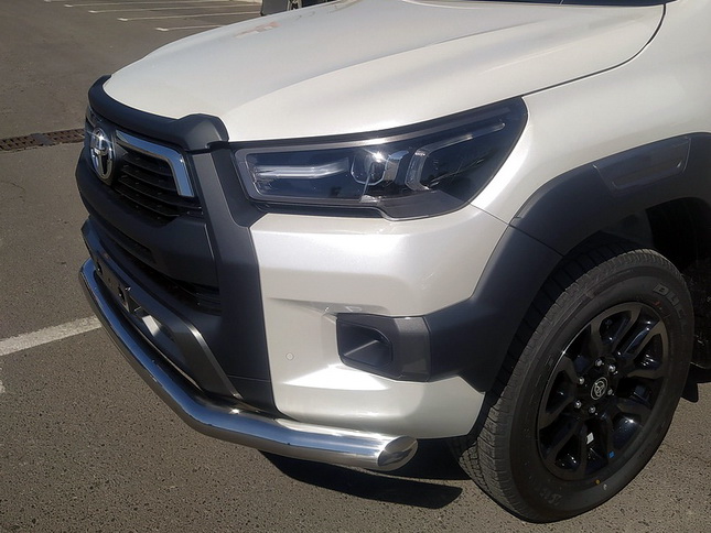    Toyota Hilux Blac Onyx 2020