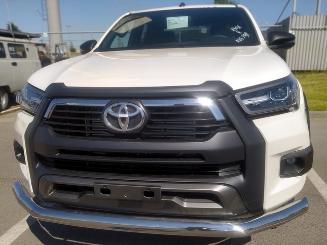   Toyota Hilux Blac Onyx 2020