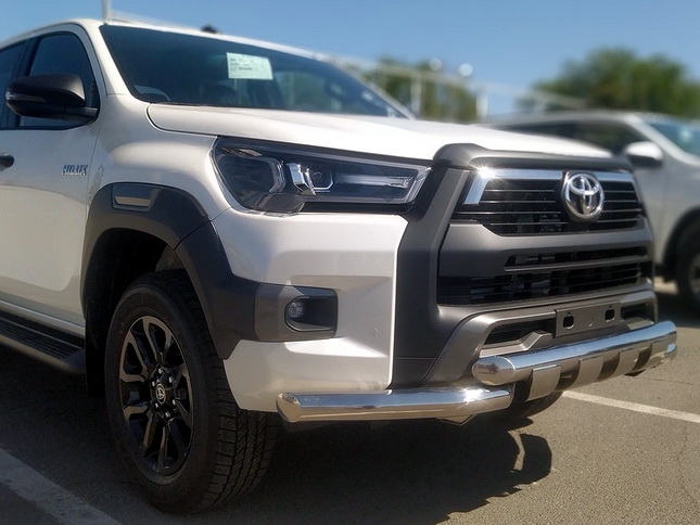    Toyota Hilux Black Onyx 2020