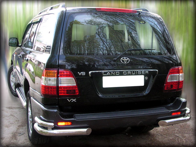    Toyota Land Cruiser 100