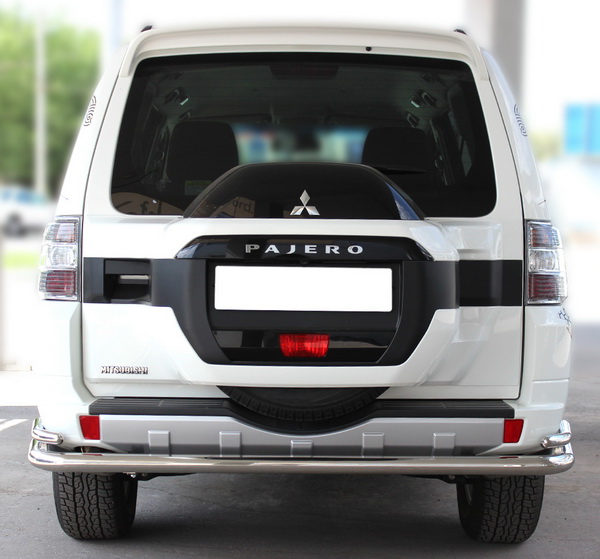   Mitsubishi Pajero 4