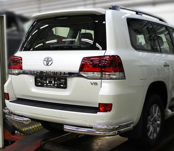    Toyota Land Cruiser 200 2015