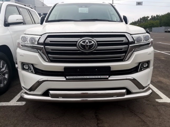 �������� ������ �������� Toyota Land Cruiser 200 Executive 2016