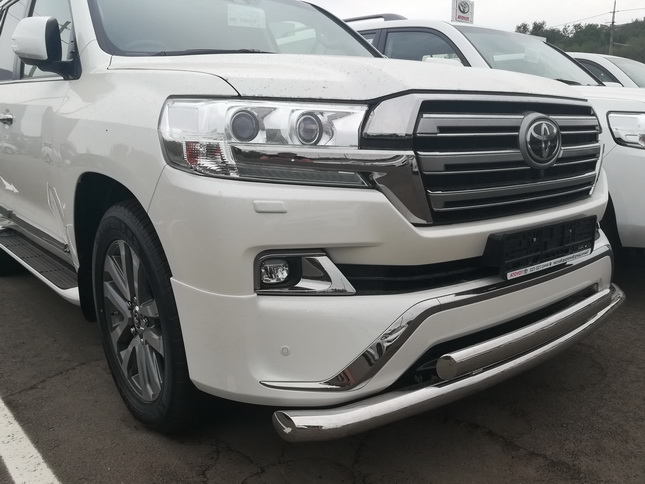 ������ �������� �������� Toyota Land Cruiser 200 Executive 2016