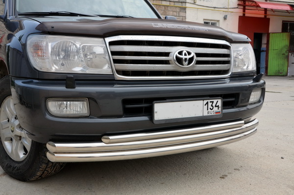    Toyota Land Cruiser 100