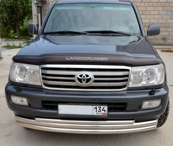    Toyota Land Cruiser 100