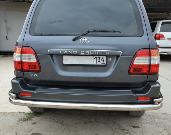    Toyota Land Cruiser 100