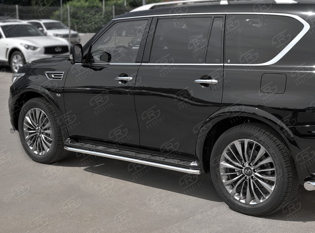    42 INFINITI QX80 2018