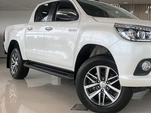   Toyota Hilux 2016