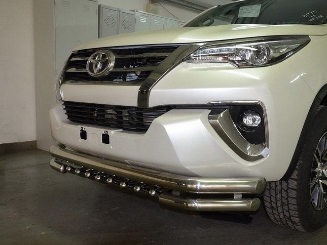    Toyota Fortuner 2017