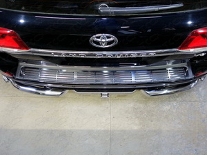     Toyota Land Cruiser 200