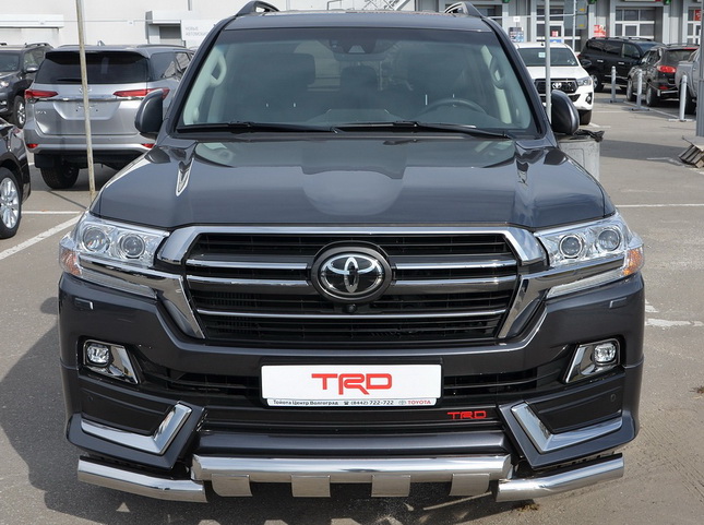    Toyota Land Cruiser 200 TRD