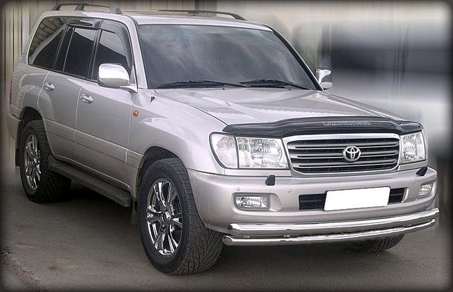    Toyota Land Cruiser 100