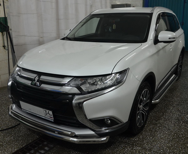     Mitsubishi Outlander 2015