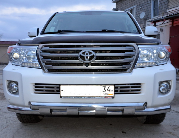     Toyota Land Cruiser 200