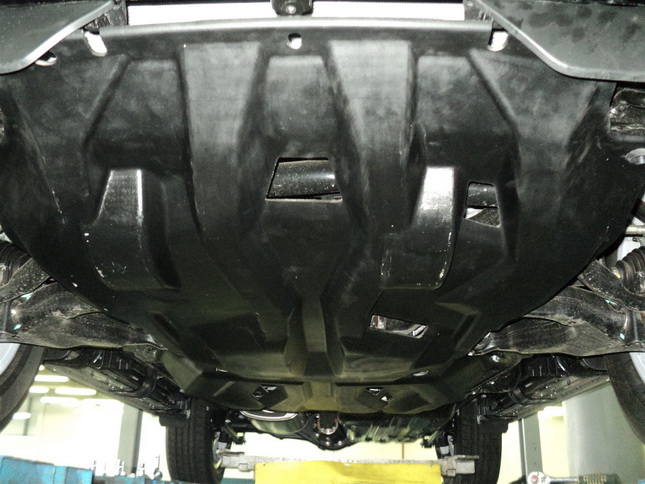 Toyota Land Cruiser 200 2015 защита днища композит