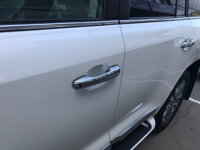    Toyota Land Cruiser 200 TRD