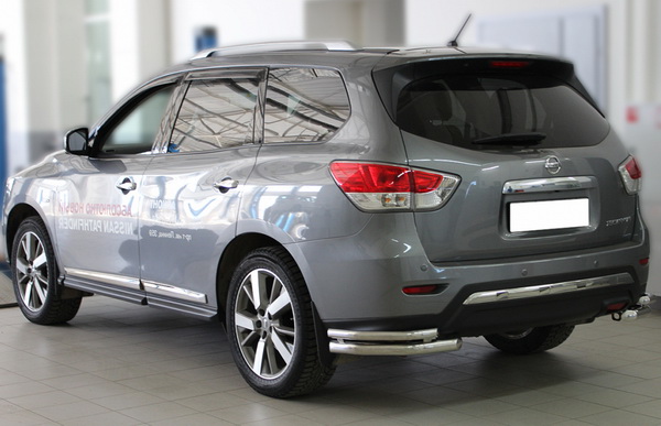   Nissan Pathfinder 2015
