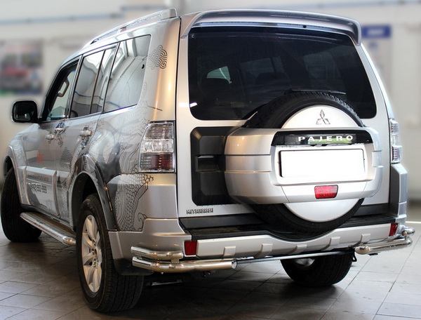 Mitsubishi Pajero 4    